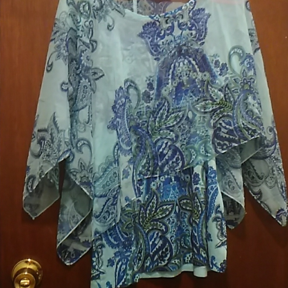 Amazing Apt 9 plus size 1X tank top!